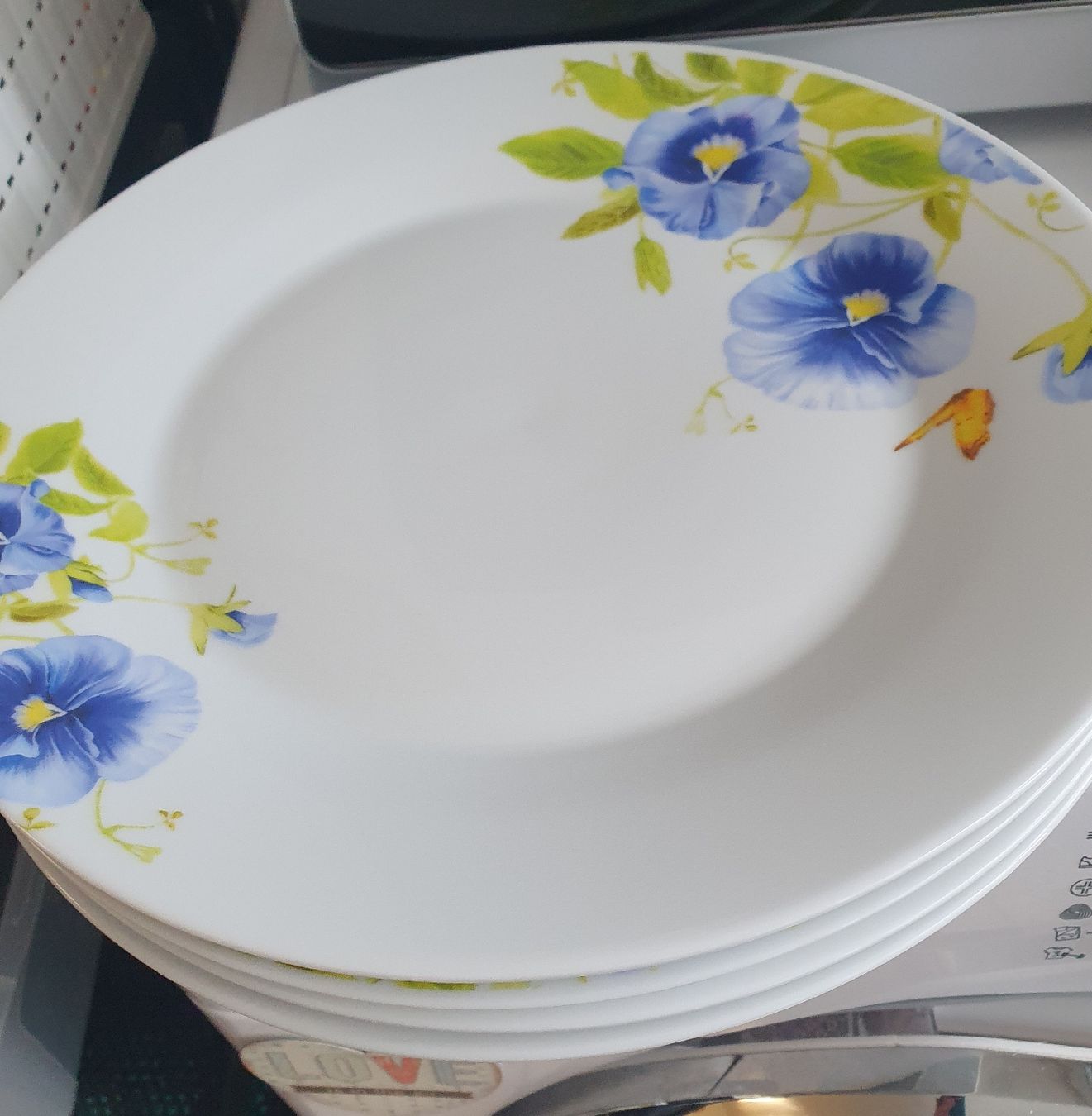 Geschirrsets: Essservice  8 teilig .Blumen  – Gebraucht aus Klingnau von Fee1960 2