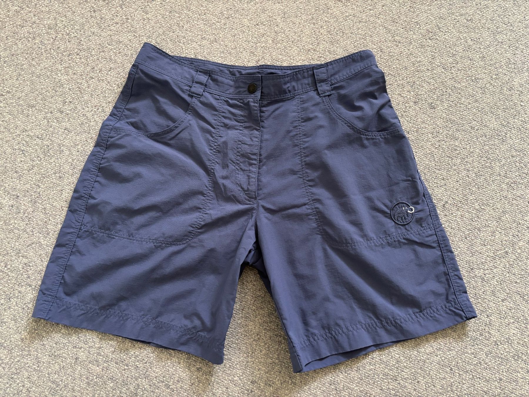 Mammut Pantaloni: Damenhose kurz Mammut Gr. 40 – Usato da Nussbaumen AG venduto da Faxi2