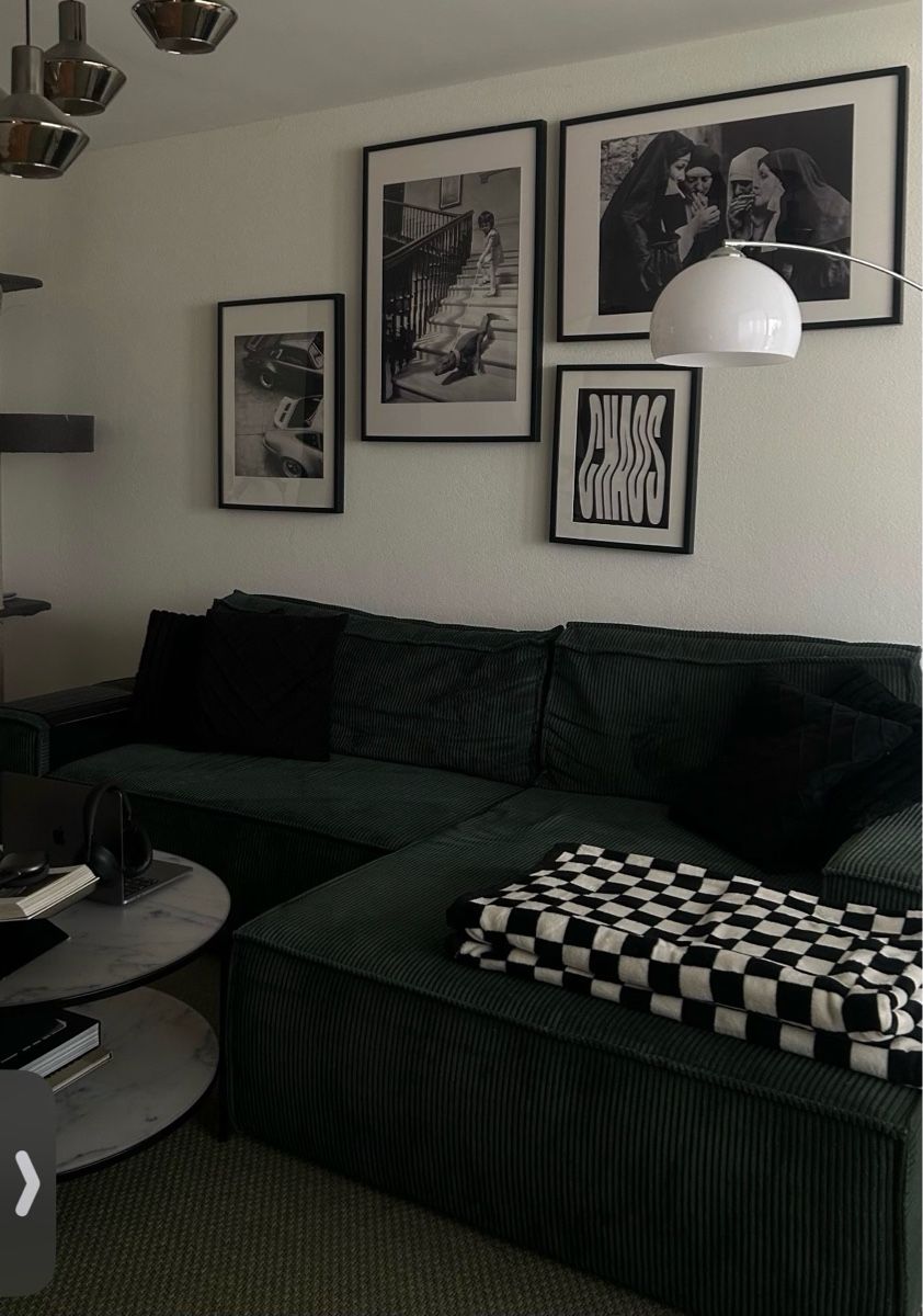 Sofas: Schlafsofa Amelia Grün Cord – D'occasion à Zürich par kue_s2mg