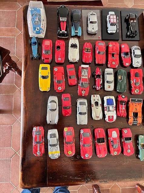 Modellini d'auto: Lot de 113 voitures 1/43 – Usato da Cernier venduto da Mustang28966 3