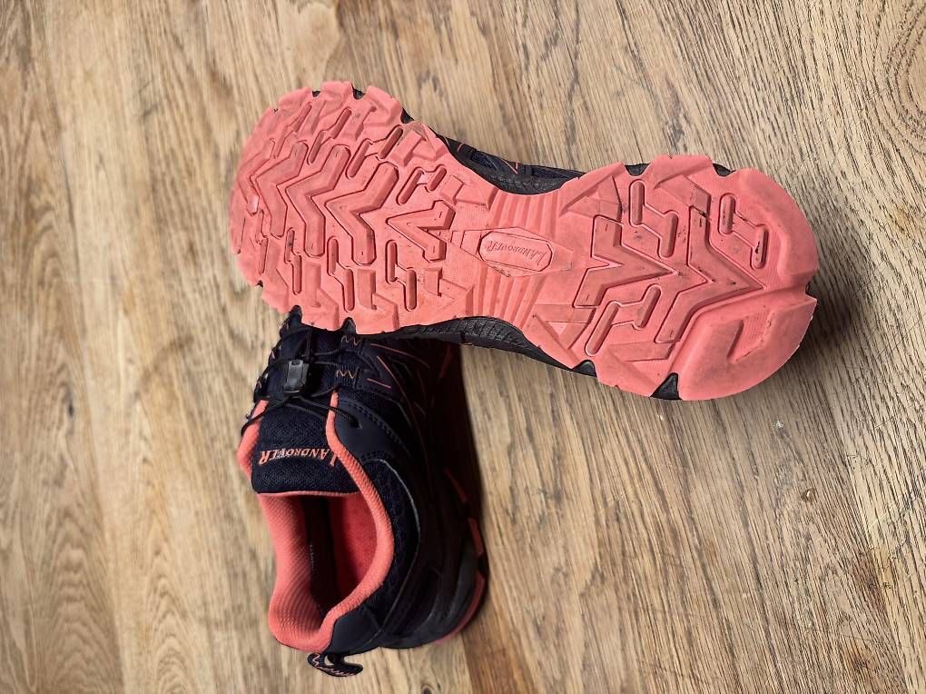 Chaussures femmes: Trekkingschuhe Grösse 39 – D'occasion à Sargans par wolfofwallstreet13 1