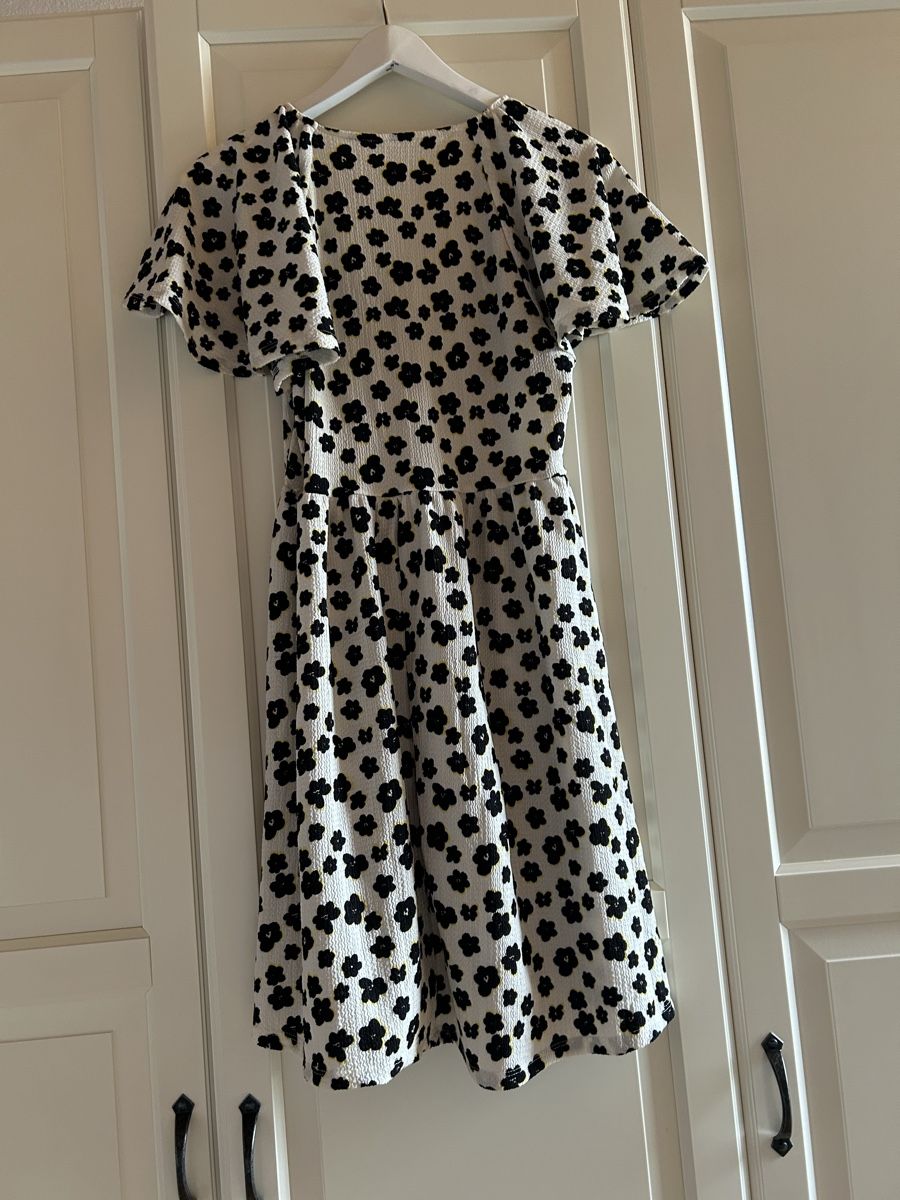 Primark Vestiti: Mit Blumenprint: Kleid PRIMARK, off white, Grösse 40 – Nuovo (secondo la descrizione) da Diessenhofen venduto da Bmaurice 2