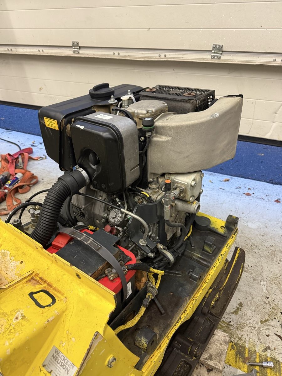 Bomag Tutte le macchine: BOMAG BPR 100/80 D Rüttelplatte-Vibroplatte – Usato da Zürich venduto da DraganM. 5