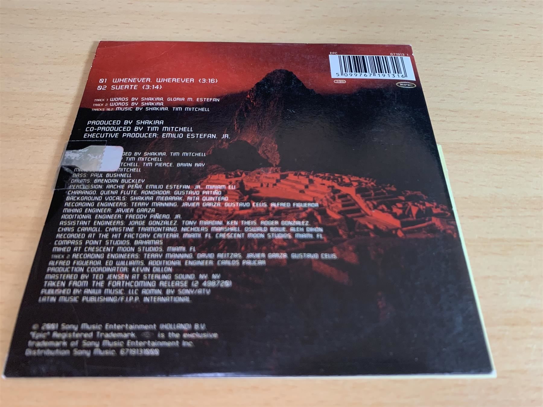 CD: Shakira – Whenever, Wherever – Usato da Rikon im Tösstal venduto da Alpenmutz 1