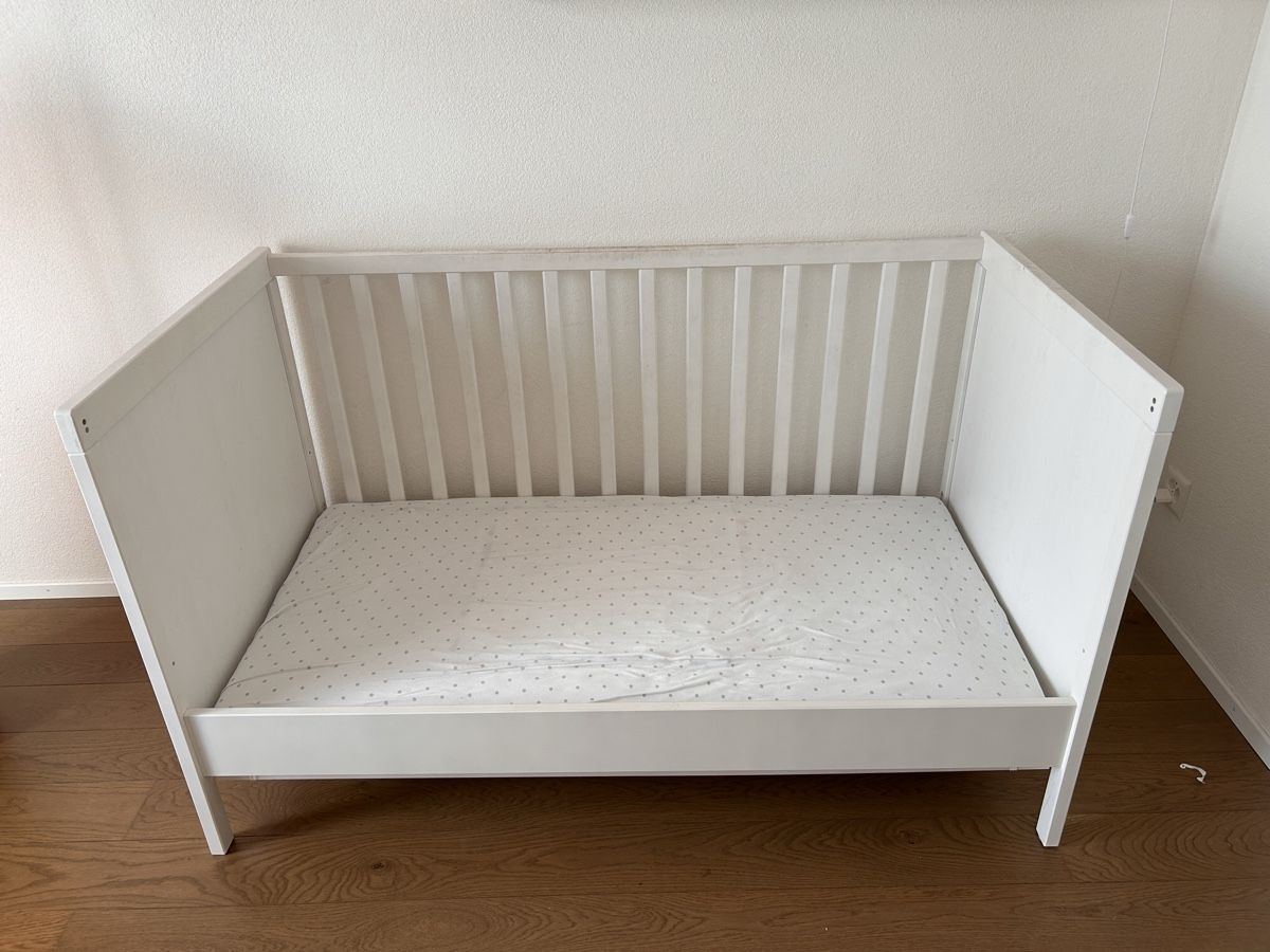 Ikea Letti: Babybett Ikea Sundvik – Usato da Neuwilen venduto da GionPaeder 1