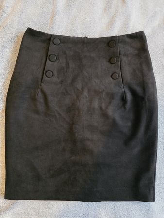 Schwarzer Minirock von H&M, Grösse 36, neuwertig!