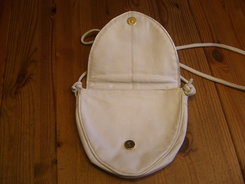 Sacs femmes: hübsche Handtasche – D'occasion à Winterthur par Ghandi5 2