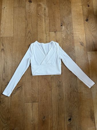 Trendiges Langarm-Crop-Top in Grösse S