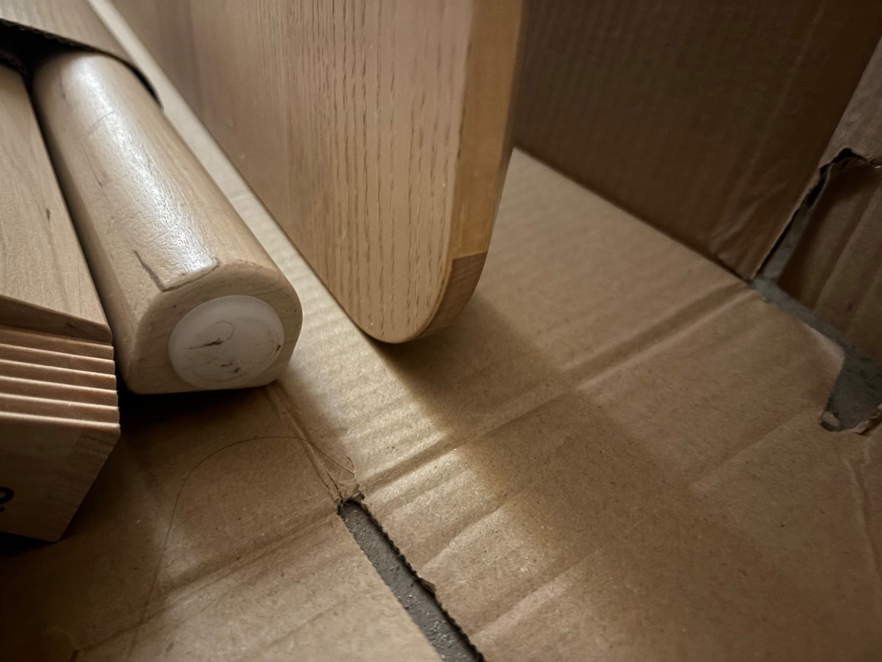 Ikea Tische: IKEA LISABO Table - Ash Veneer, 140x78 cm – Gebraucht aus Ecublens VD von miranbuy 6