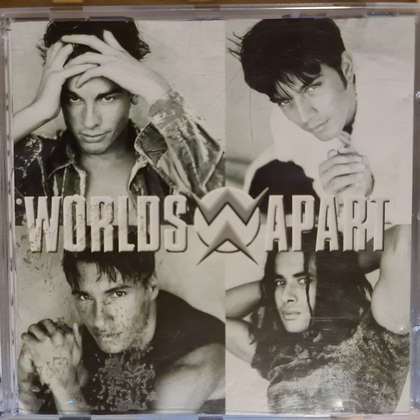CD: CD Worlds apart - everybody – Usato da Dintikon venduto da Vexi