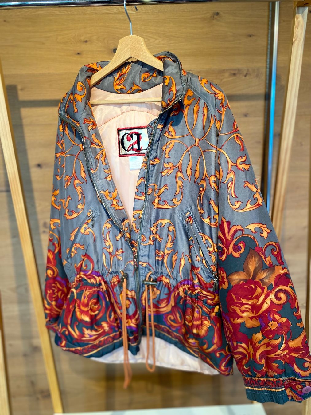 Giacche: Vintage Jacke aus 100% Seide von CL – Nuovo (secondo la descrizione) da Eggersriet venduto da VintageCouture86