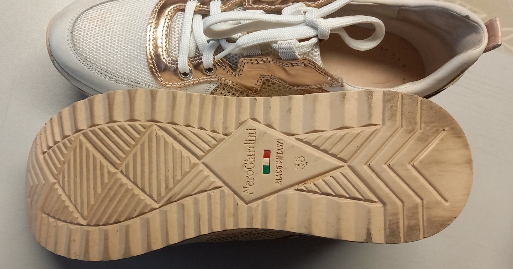 Scarpe da donna: Turnschuh für Damen – Usato da Thun venduto da Erti5 1