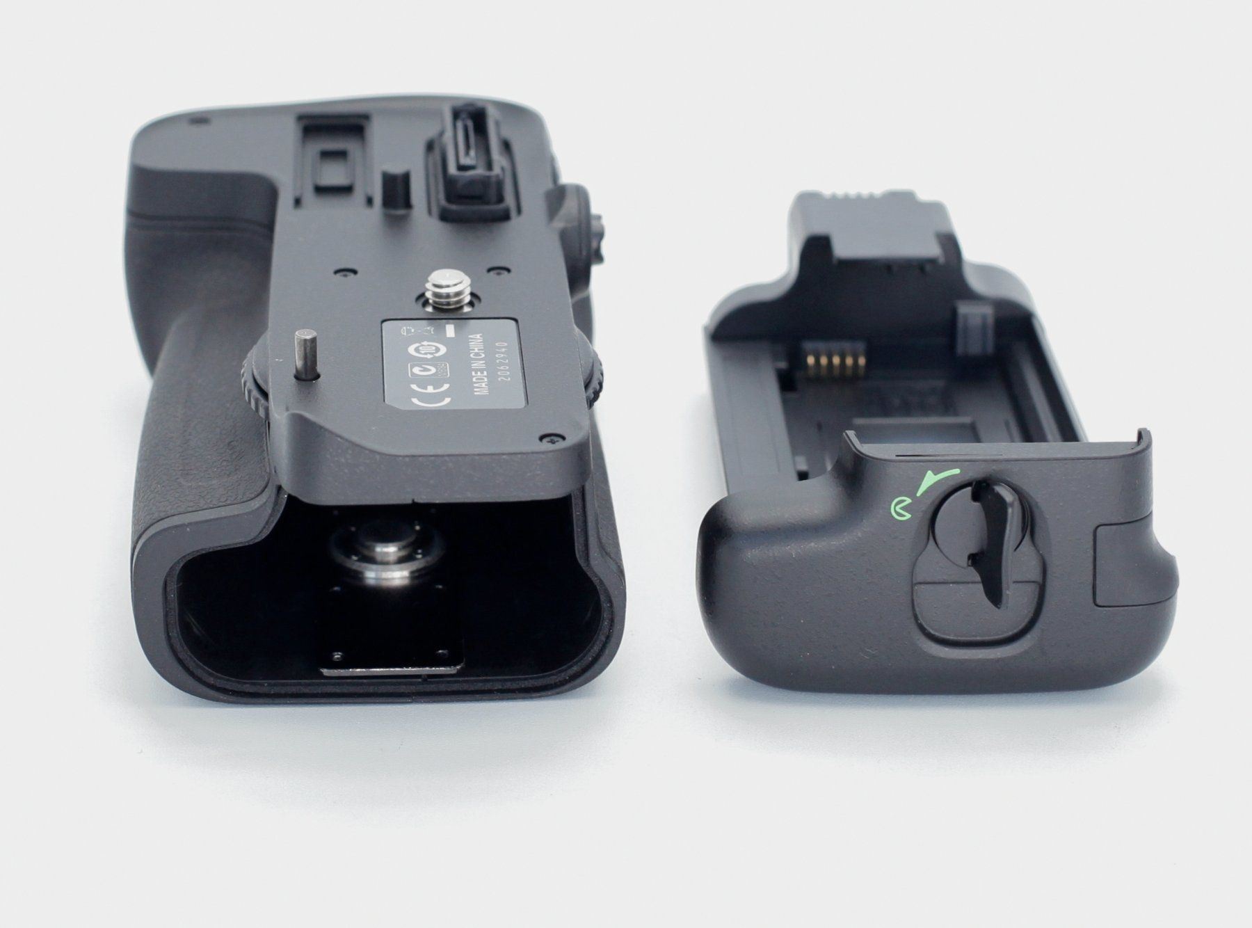 Nikon Kamera: Nikon MB-D11 Batteriegriff D7000 – Gebraucht aus Birsfelden von Foti-Virus 5
