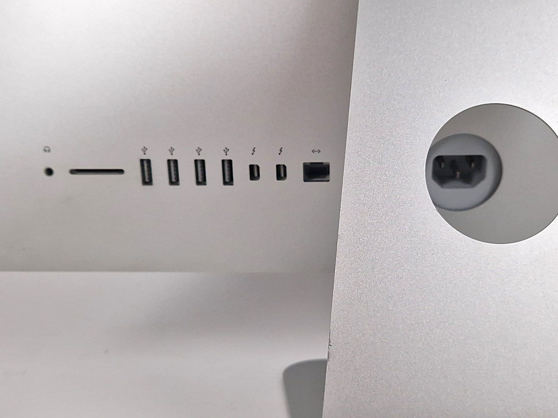 Apple PCs: iMac 21.5'' late 2012 – Gebraucht aus Basel von Restwert_Basel 3