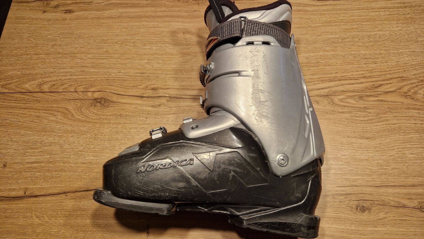 Nordica Sci: Chaussure de Ski Nordica – Usato da Travers venduto da sgr_qh7y 2