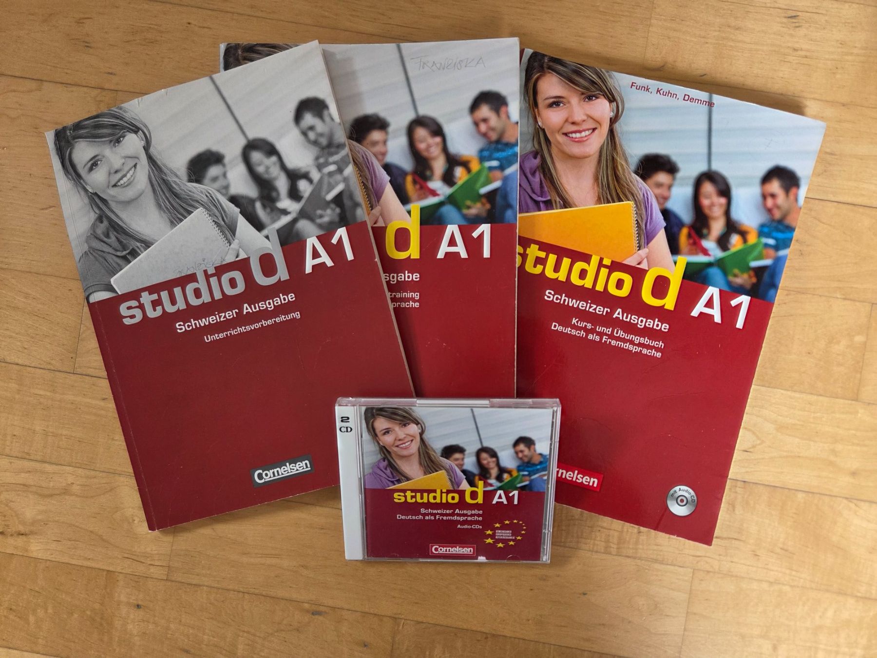Libri: Studio D, A1Sprachtrainig Deutsch als Fremdsprache – Usato da Lostorf venduto da Mugi_82