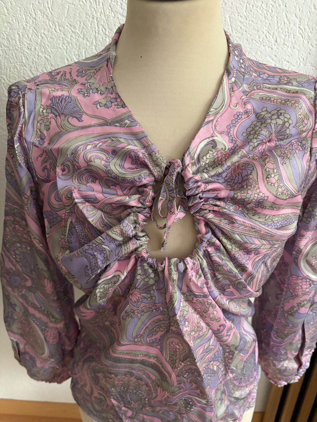 Blusen: Seide Bluse S-M – Gebraucht aus Liestal von aarroon 1