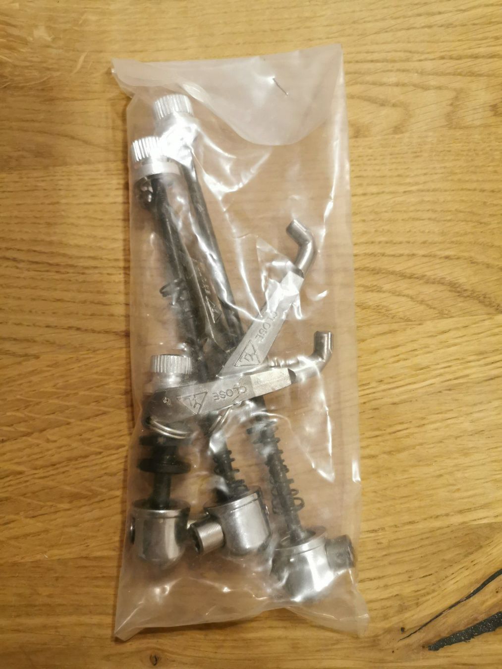 Ersatzteile: Velo Schnellspannset – Neu und originalverpackt aus Pratteln von mab_f2fz 1