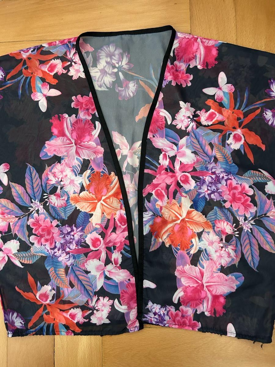 Boléros: Lightweight top with bright colours – Neuf (Voir description) à Biel/Bienne par zit_v5yc 1