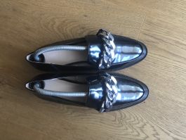 Damen Loafers Schwarz Lack Grösse 39 mit Kette von Zara