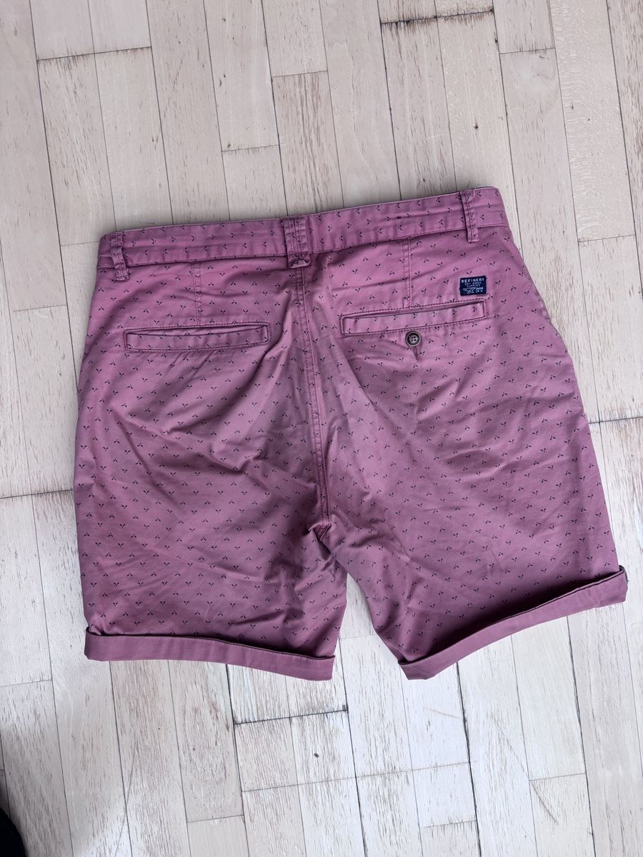 Pantaloni: Refinery Slim Summer Shorts, size 32, Pink with Pattern. – Usato da Zürich venduto da Grothschild 1