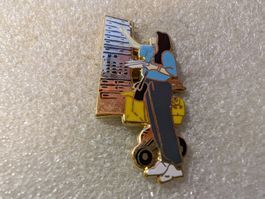 Ansteckpin 12: Postfrau Deutsche Post