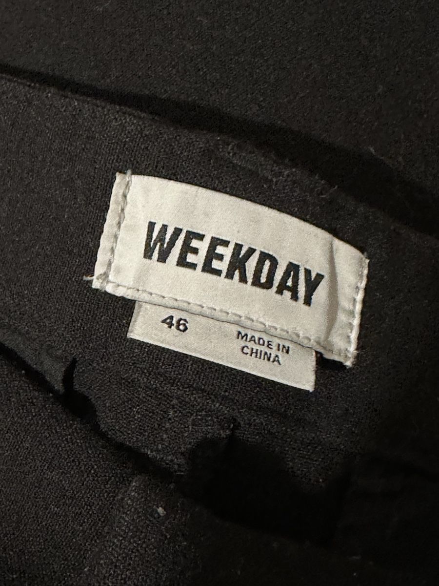 Weekday Pantaloni: Weekday Black Mard Trousers Size 46 – Usato da Genève venduto da ravehotline 2