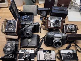 Foto Apparate Antik und diverse Kompaktkameras 