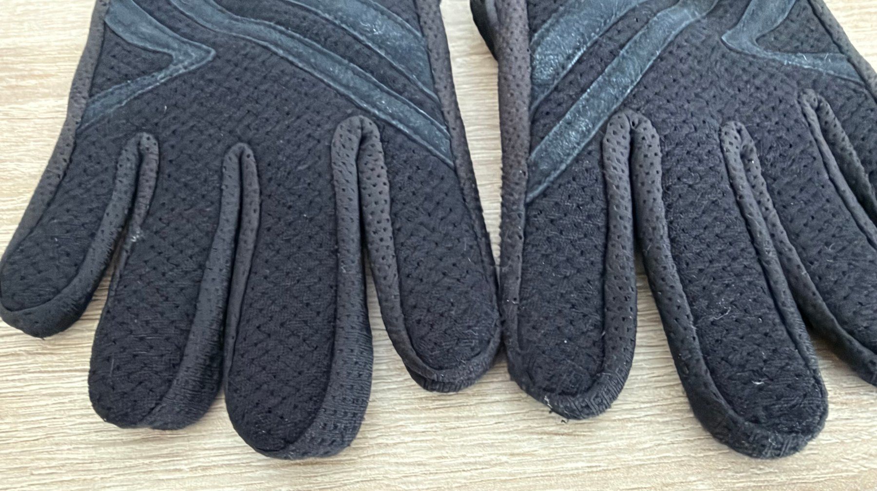 Harley-Davidson Handschuhe & Handstulpen: Harley-Davidson-Damen-Handschuhe Grösse S – Gebraucht aus Frauenkappelen von HDPerle 2