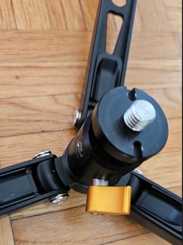 Treppiedi & Teste: FotoPro mini table tripod – Usato da Geneve venduto da T36