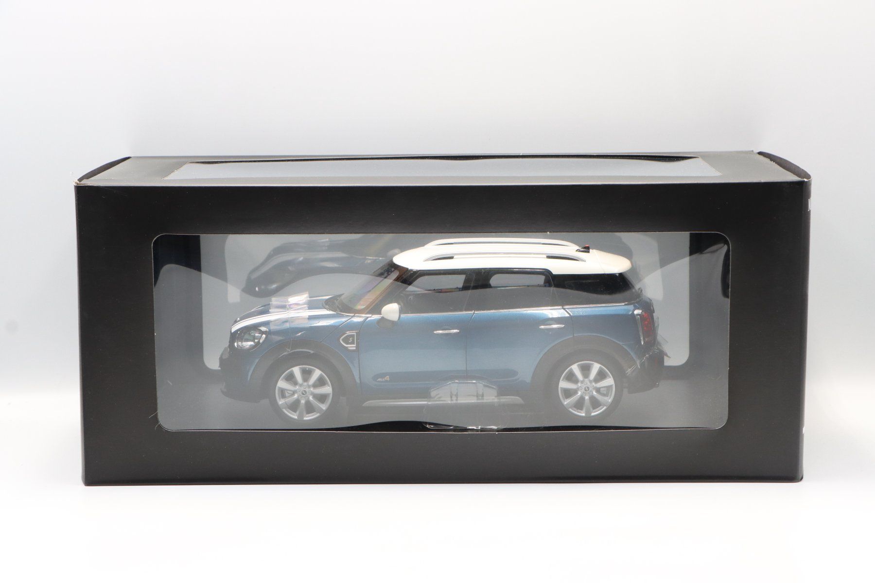 Cooper Modellautos: Mini Cooper S Countryman 2017 1:18 Norev – Neu und originalverpackt aus Bühl b.Aarberg von modelldiecast