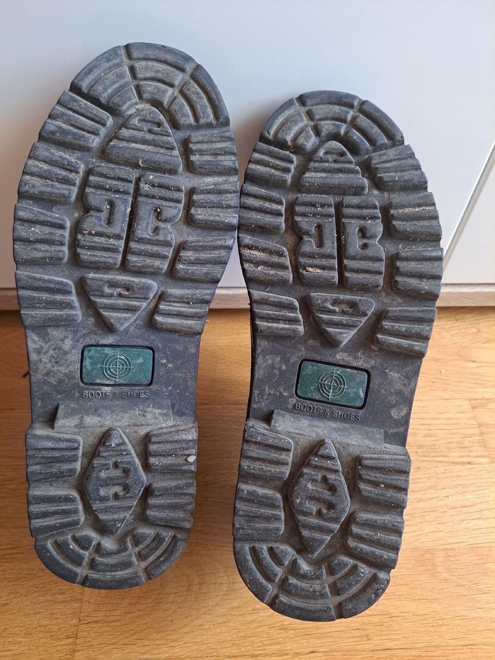 Herrenschuhe: Schuhe Gr43 – Gebraucht aus Morens FR von Kiscica 4