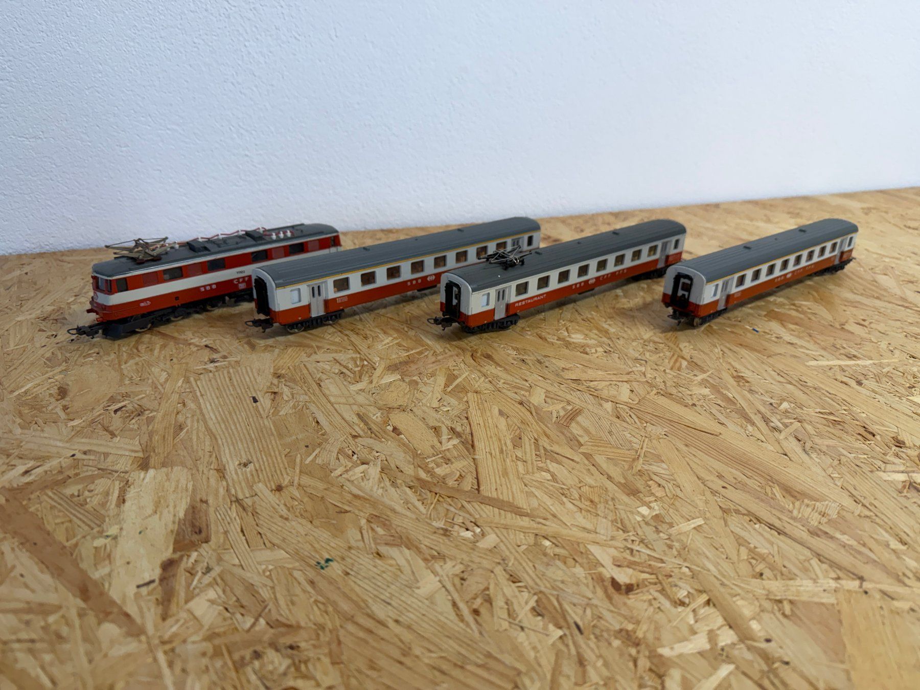 Lima Modellini di ferrovie: Lima-Swiss-Express 4-teilig – Usato da Reinach AG venduto da dav_77l2 3