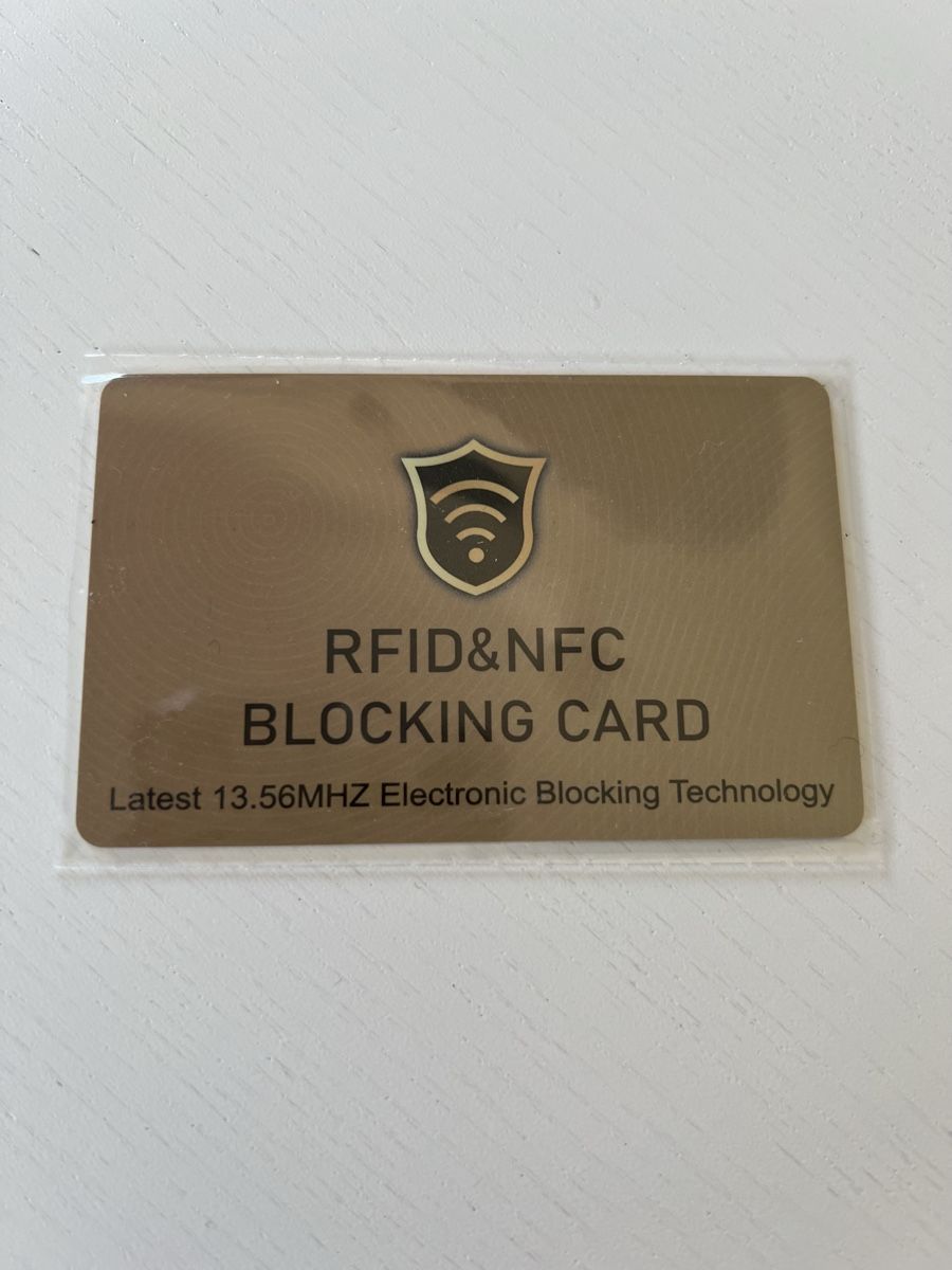 Cartoline: Carte blocage RFID – Nuovo e nell'imballaggio originale da La Chaux-de-Fonds venduto da aeroame