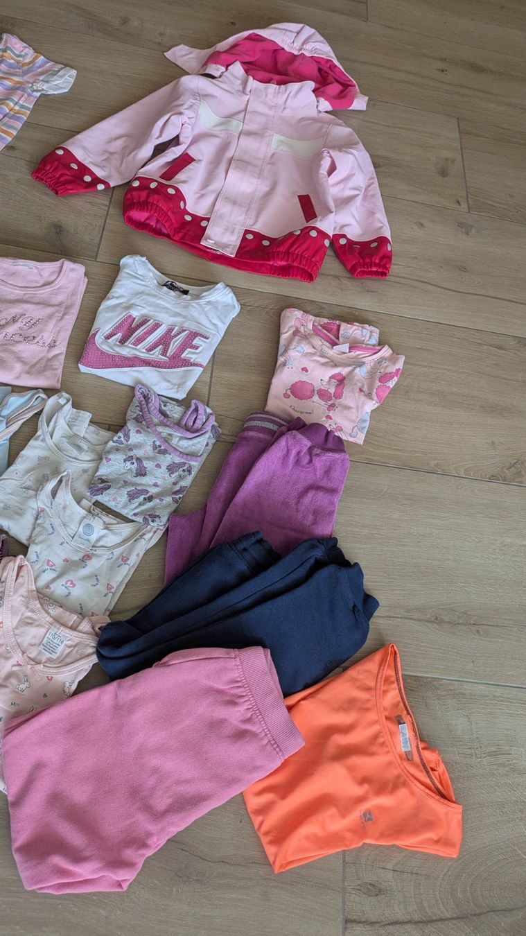 Lotti & Set di vestiti: Tolles Mädchen Kleiderpaket - 110/116 – Usato da Staufen venduto da Fleby84 4