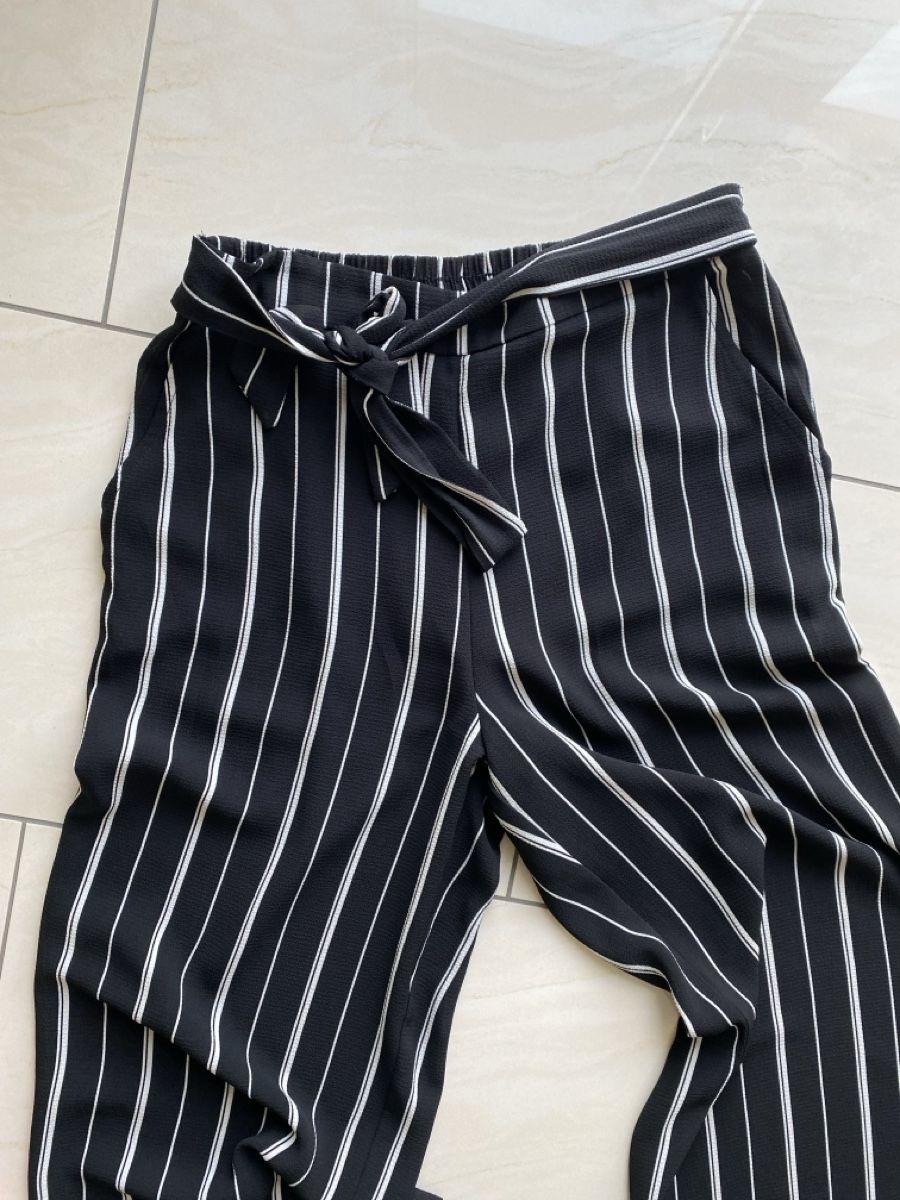 Pantaloni: Hose, Sommer-Hose, 38 – Usato da Eiken venduto da jessycat01
