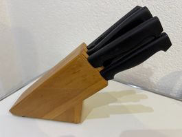 Messerblock mit 5 Messern, Block in Holz