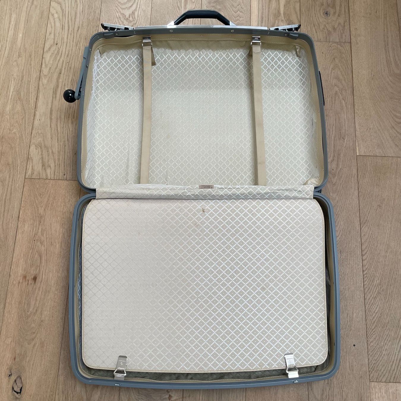 Samsonite Valigie: Samsonite Schalen Koffer 80er – Usato da Aarburg venduto da Qin3ze 5