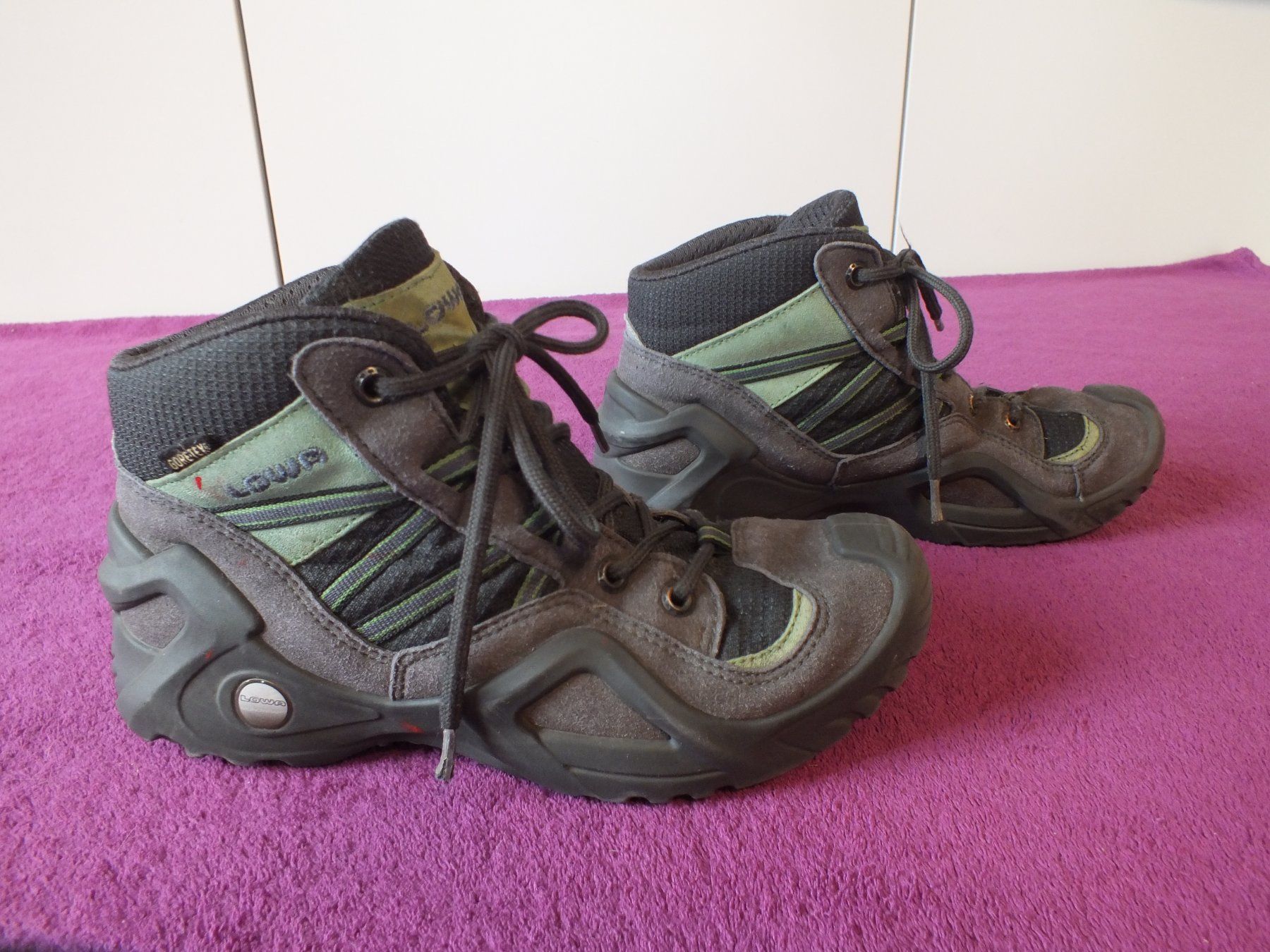 Lowa Scarpe per ragazzi: Lowa Wander -Schuhe Gr. 37 – Usato da Müllheim Dorf venduto da Seeeule01 4