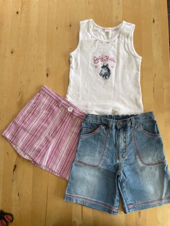 2x Shorts/ 1x T-Shirt Pferd Gr. 128/134