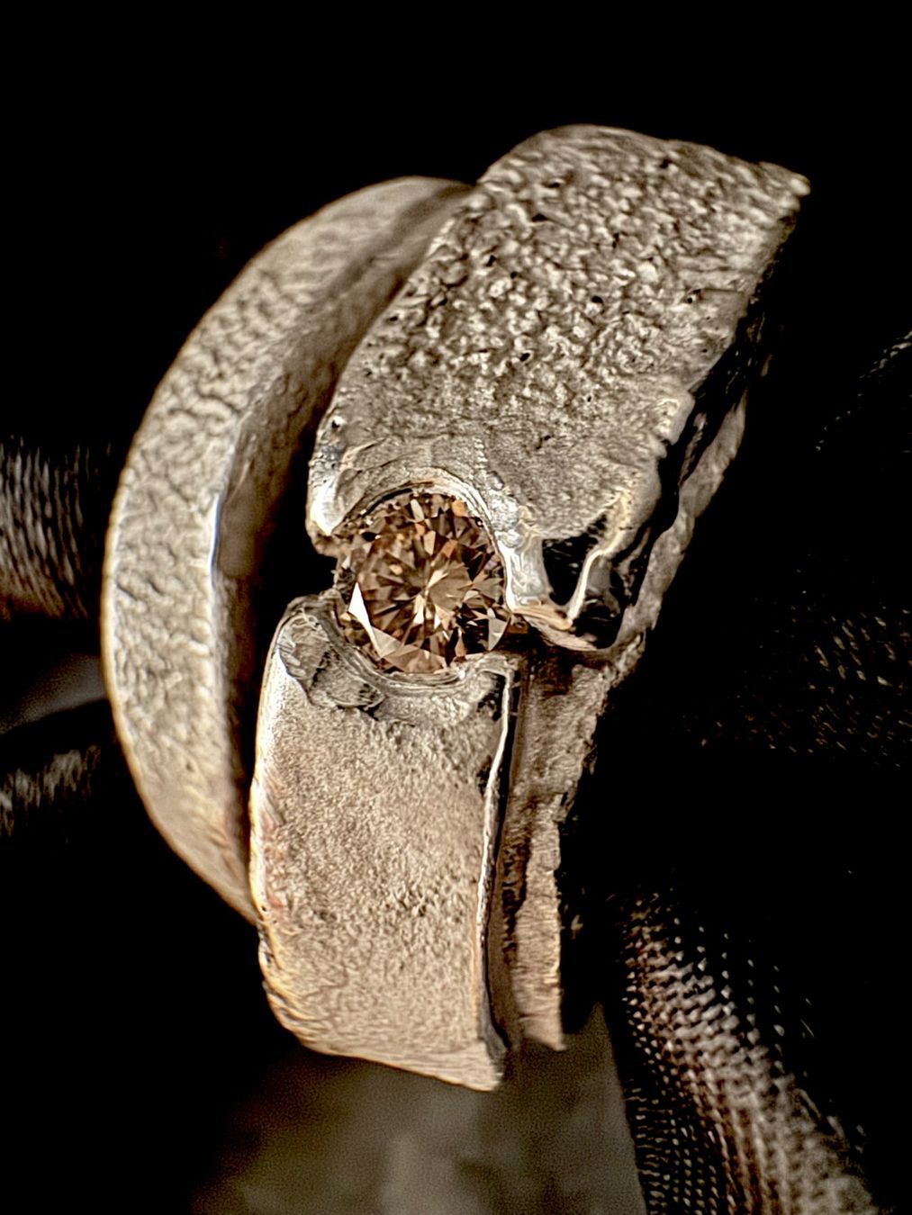 Ringe: Ring - Der Spitzenklasse - cognac-brauner Diamant – Neu und originalverpackt aus Jona von Herzschmiede 4