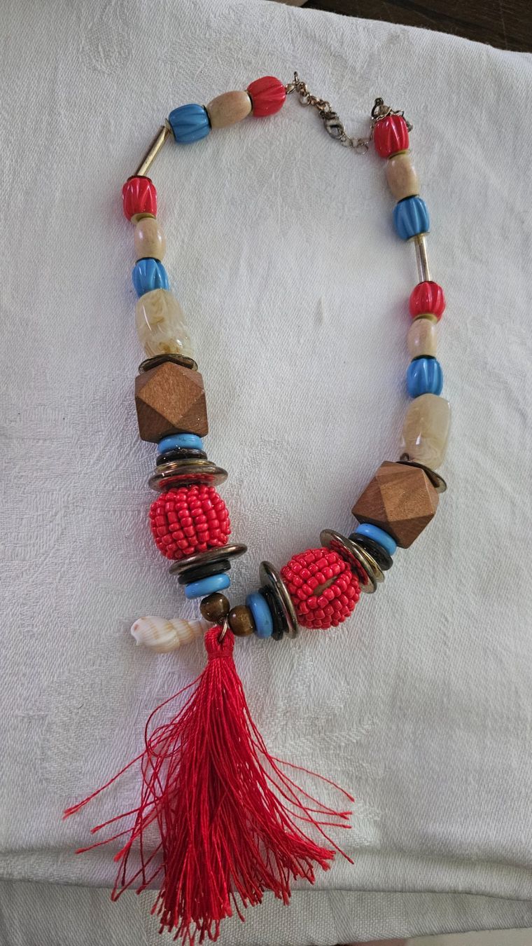 Catenine: Collana multicolore – Usato da Melano venduto da H-Sara
