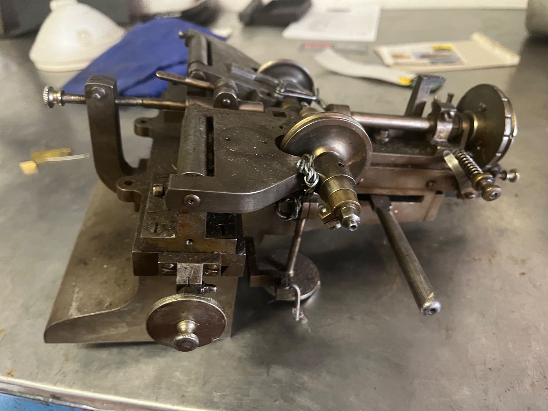Tutte le macchine: Machine à tailler les roues d'ancre – Usato da St-Légier-Chiésaz venduto da Antichorloge 3