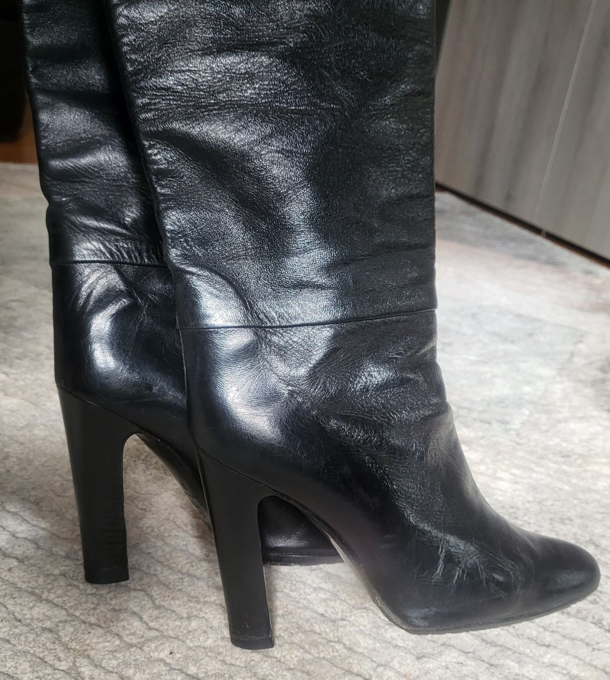 Scarpe da donna: Bottes hautes en cuir noir, taille 38. – Usato da Neuchâtel venduto da wikit 5