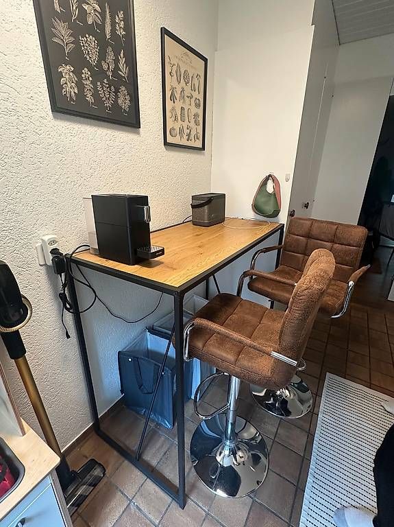 Tables: Barhocker und Bartisch – D'occasion à Bern par ilariamaria
