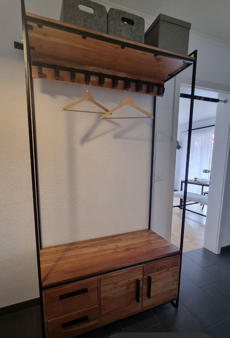 Guardaroba: GARDEROBE METALL UND HOLZ – Usato da Ittigen venduto da Aida99 2