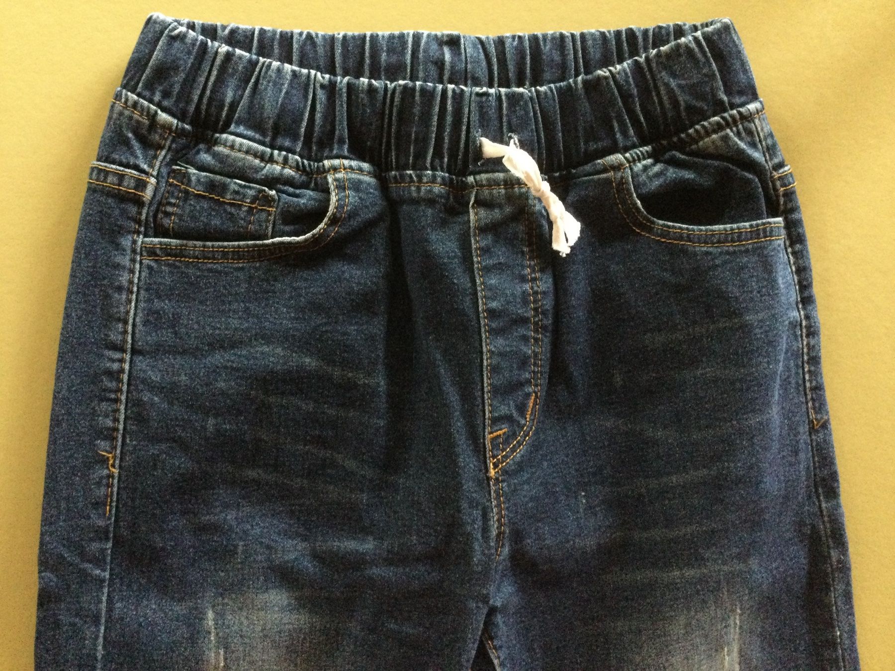 Jeans: Jeans Blau Stretch mit Gummizug Grösse S – Usato da Ulisbach venduto da sasha6