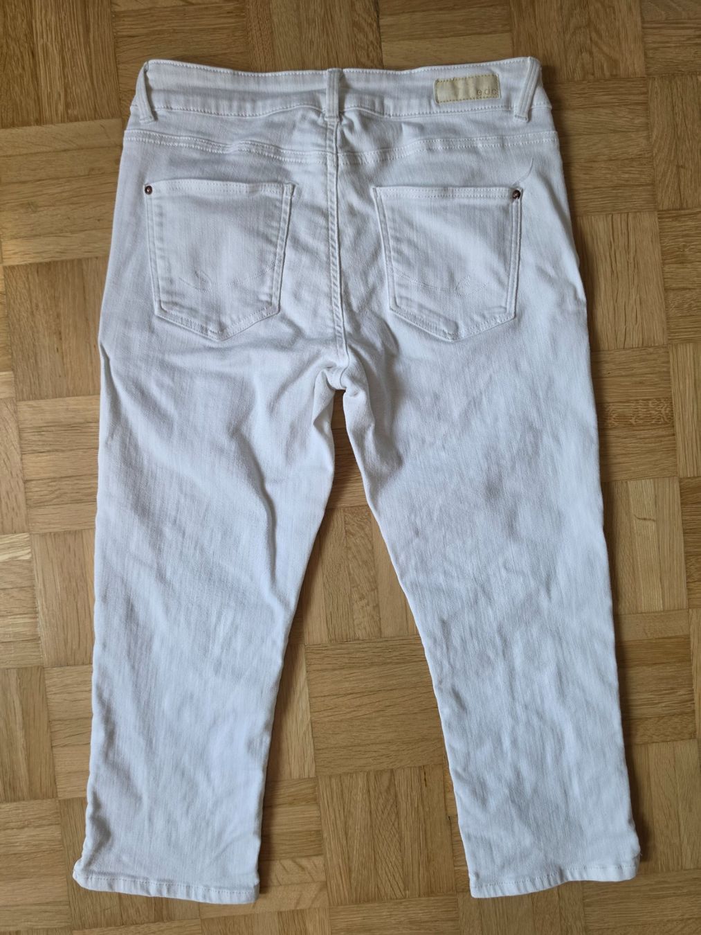Esprit Jeans: Capri Jeans Esprit Gr. 27 – D'occasion à Stäfa par flamingo_17 1