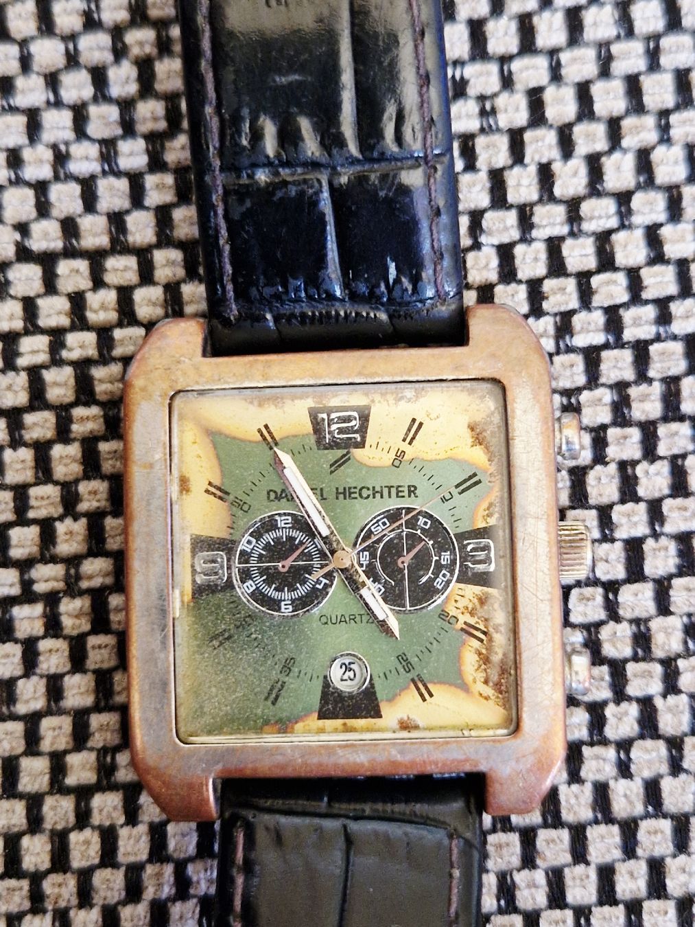 Daniel Hechter Orologi: Montre Daniel Hechter pour Atlas for Men – Usato da Undervelier venduto da Tufitufi7