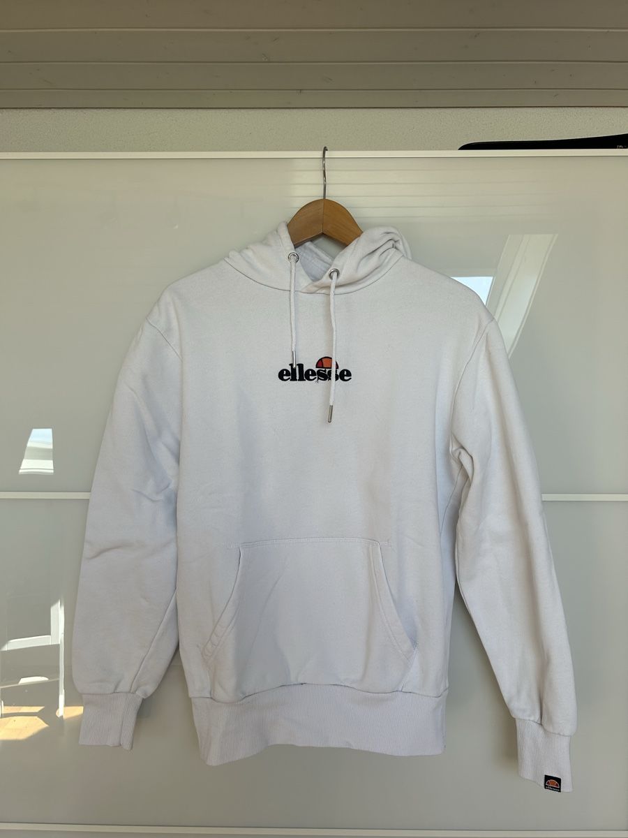 Ellesse Maglioni & Felpe: ellesse Pullover Hoodie Grösse M in weiss – Usato da Erlen venduto da nin_b8c6